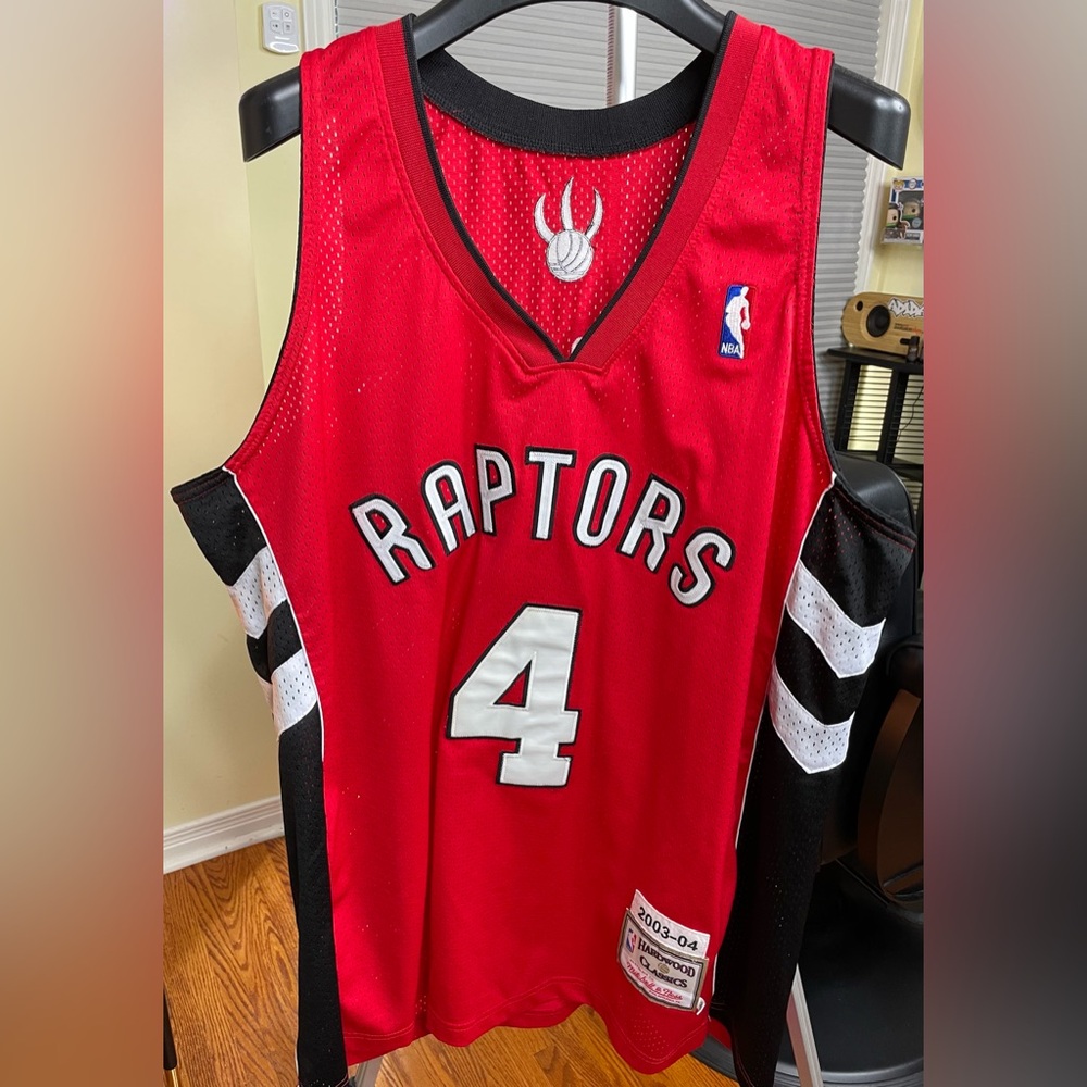 Gorgeous RAPTORS Jersey, 48